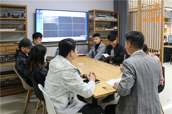 設(shè)計(jì)部三組晨會(huì)現(xiàn)場