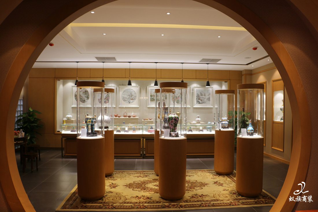 讓陶瓷在展廳展現(xiàn)它的魅力