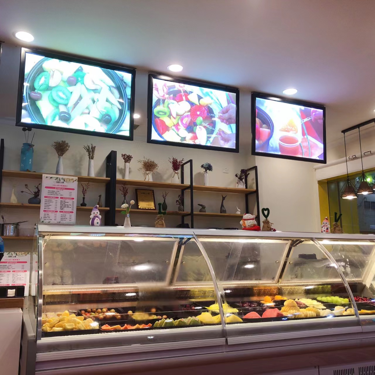 30平米水果撈店鋪裝修技巧及注意事項(xiàng)