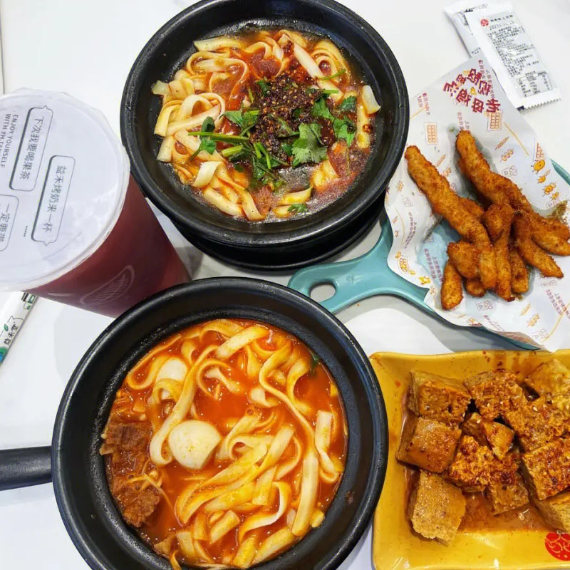 令無數(shù)吃貨們著迷的——姐弟倆土豆粉